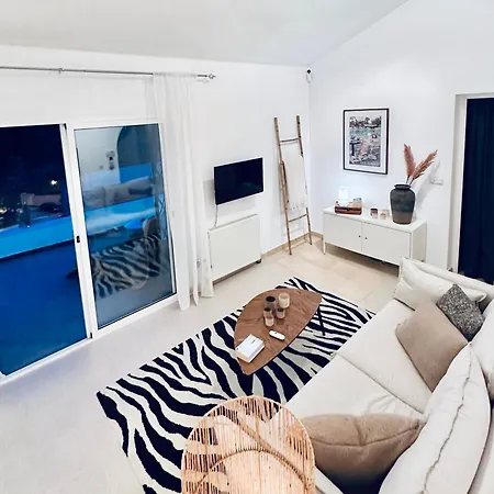 木屋 Cozy House In Coveta Fuma - By Welcomely